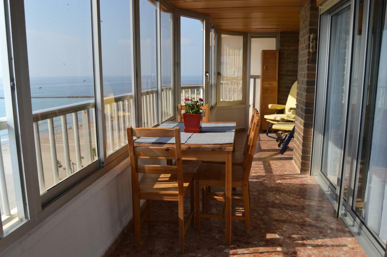 Apartment First Line Beach إل كامبيلو المظهر الخارجي الصورة
